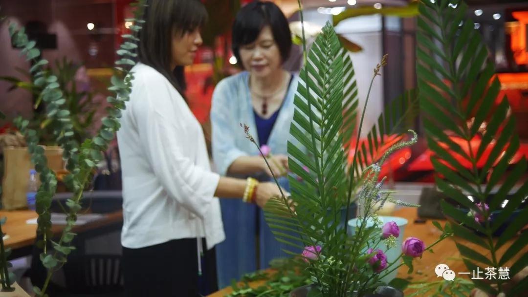 池坊花道一止茶慧.jpg 池坊花道一止茶慧.jpg