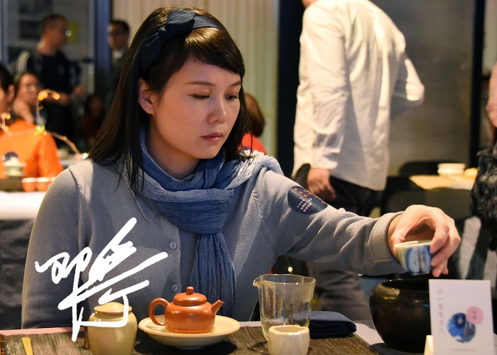 邓婷.jpg